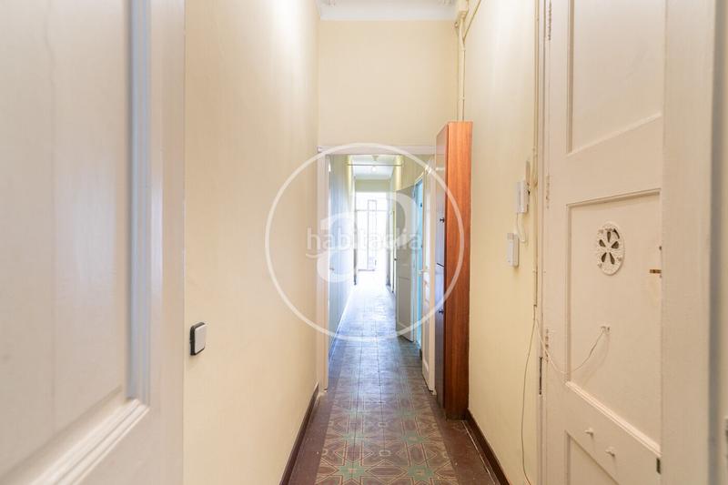 Foto f46a97fa-8b21-4c3c-b6ac-bdfca8ecff23. Piso  en venta al lado de rambla de catalunya en Barcelona