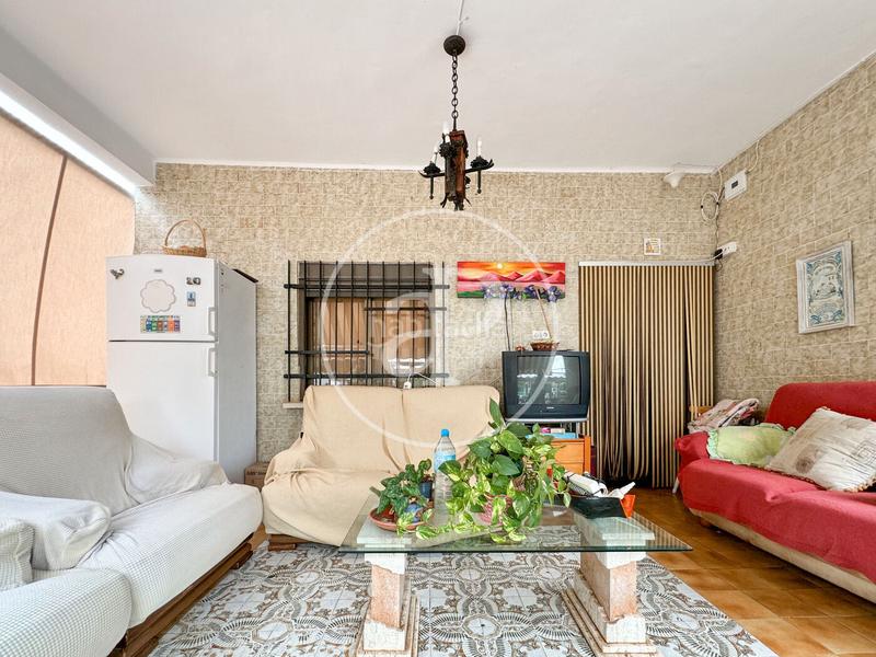 Foto a5dd2662-081f-43b2-848c-8bcbcae950c2. Casa chalet independiente en venta en albalat dels tarongers en Sagunt