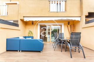 Casa adossada a El Bosque. Casa adosada en venta en urbanización el bosque