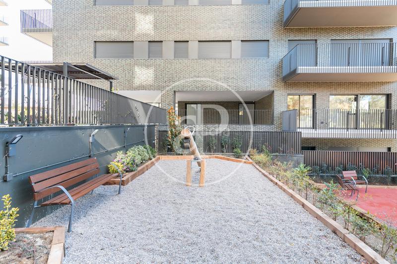 Foto 11929d8e-9f83-4826-8355-0d75a61972d8. Affitto appartamento con riscaldamento parcheggio piscina in Esplugues de Llobregat