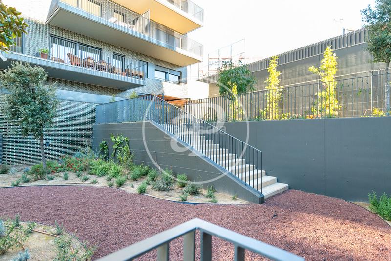 Foto 991dc964-2cd4-429c-863c-dab584bc575c. Affitto appartamento con riscaldamento parcheggio piscina in Esplugues de Llobregat