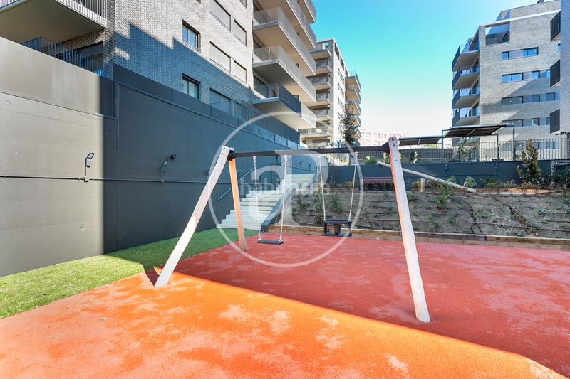 Foto fdff1e29-9974-46a1-8188-d224890cf08b. Location appartement avec chauffage parking piscine dans Esplugues de Llobregat