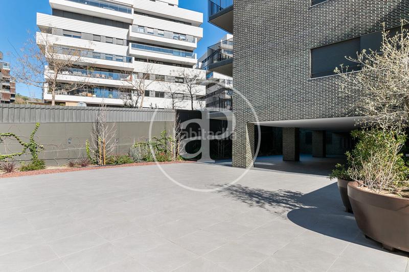 Foto ff915e83-26cd-444b-940f-71fd5acf9221. Location appartement avec chauffage parking piscine dans Esplugues de Llobregat