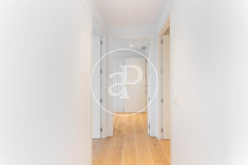 Foto 0387f54d-5f6c-41b0-81a6-a9875e30e12c. Rent flat with heating parking pool in Finestrelles Esplugues de Llobregat