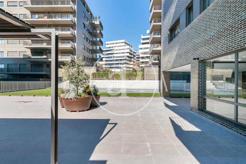 Foto ad3f6d3b-4efd-4005-90ed-8cd2cb41357f. Rent flat with heating parking pool in Finestrelles Esplugues de Llobregat