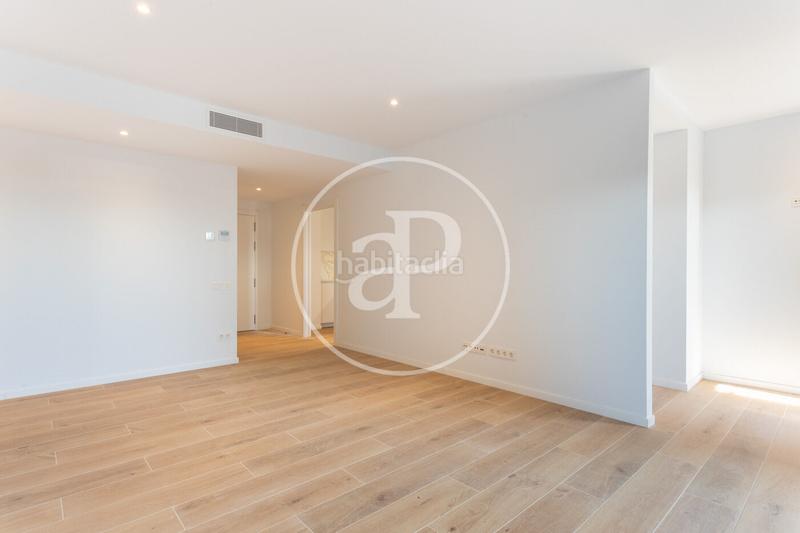 Foto ca257e4f-86f5-4b27-8f3b-3fc7b43f9794. Rent flat with heating parking pool in Finestrelles Esplugues de Llobregat