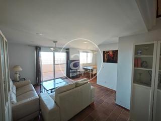 Location Appartement  Avinguda de les torres del mar. Chalet en alquiler en el perelló