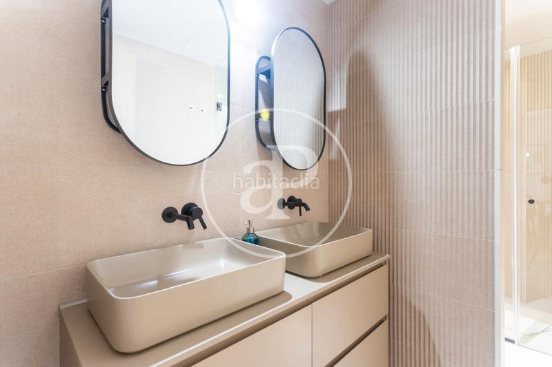Foto f7ee9ac5-4983-49cb-964d-198f17772c9f. Location appartement avec chauffage dans El Camp de l´Arpa del Clot Barcelona