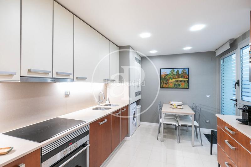 Foto 14c7b629-dec1-4c9c-bdda-9de830764c44. Piso  en venta en calle josep maria jujol en Vallcarca - Penitents Barcelona