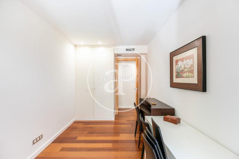 Foto 3ff02956-f346-462a-8c1a-a2dfc880c84b. Piso  en venta en calle josep maria jujol en Vallcarca - Penitents Barcelona