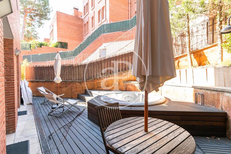 Foto f14d76ba-e415-4933-8bdb-f408a857e622. Piso  en venta en calle josep maria jujol en Vallcarca - Penitents Barcelona
