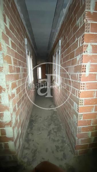 Foto 0d8cf63d-af17-4c50-aef2-b37070976d3f. Maison jumelée avec chauffage dans Benimàmet Valencia