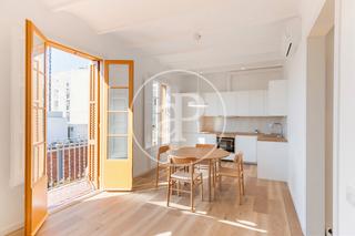 Location Appartement  Carrer d'àlaba. Piso en alquiler en calle alaba