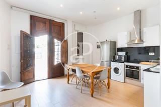 Location Appartement  C/ d'eugènia viñes. Planta baja en alquiler en la malvarrosa