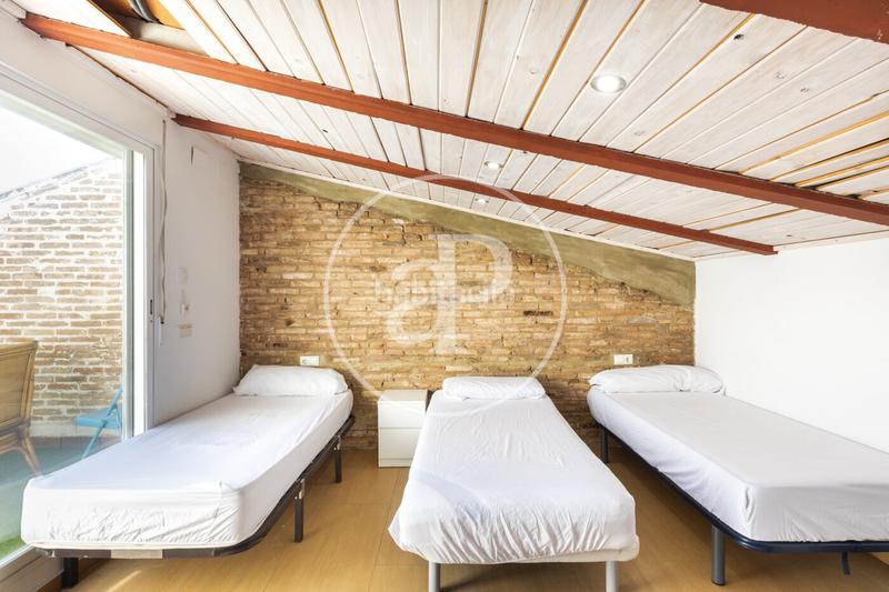 Foto 0ae7d2db-accb-4bbe-9f7a-14e5834bb800. Lloguer àtic amb calefacció a El Cabanyal-El Canyamelar Valencia