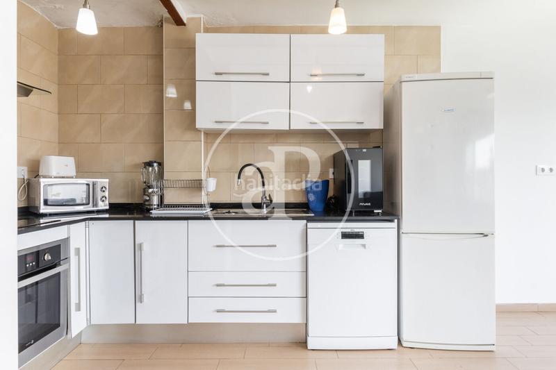 Foto 14bdc76c-3f76-411e-845f-891639b9e3a8. Lloguer àtic amb calefacció a El Cabanyal-El Canyamelar Valencia