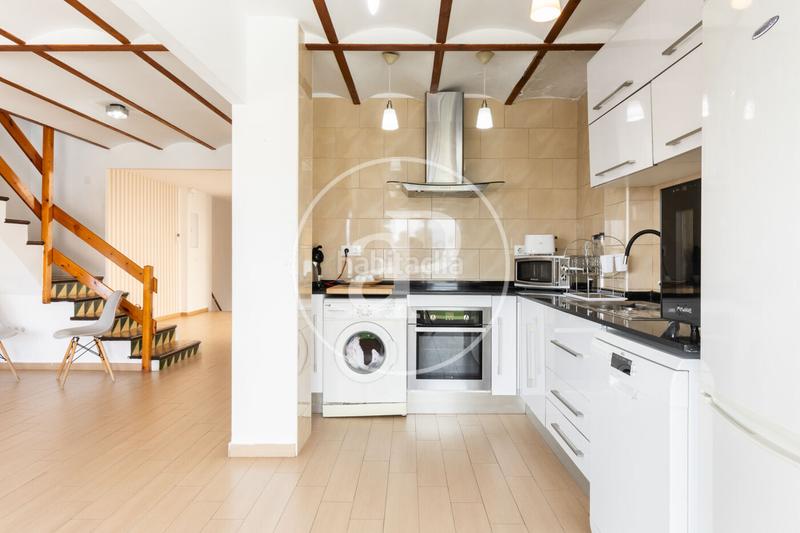 Foto e5d1c4ba-0d8b-44f8-8034-c1453699ffd1. Lloguer àtic amb calefacció a El Cabanyal-El Canyamelar Valencia