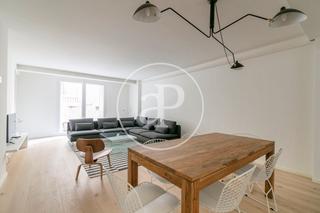 Appartement  Carrer de josep anselm clavé. Piso en venta en el gótico