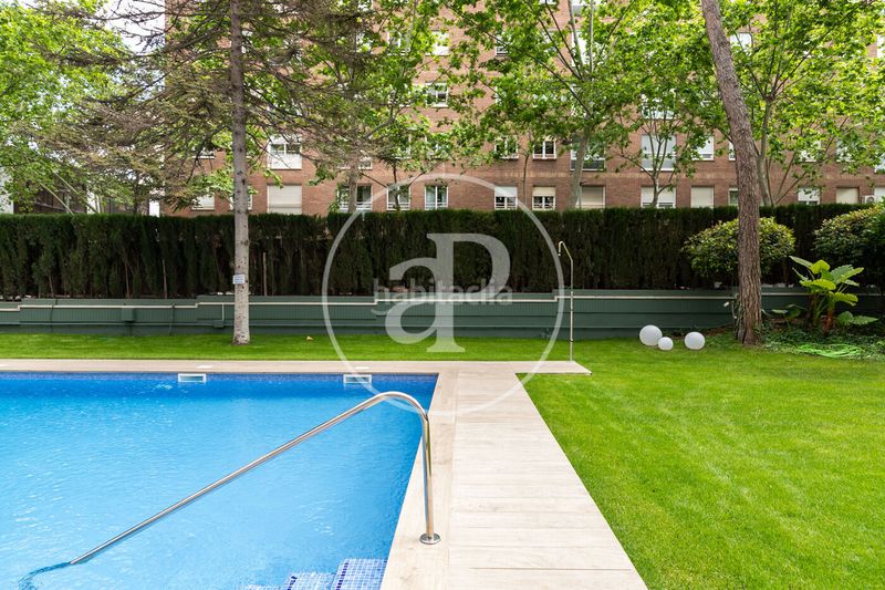 Foto 25bfe660-e99b-4711-b475-338b39913d23. Pis amb calefacció aparcament piscina a Pedralbes Barcelona