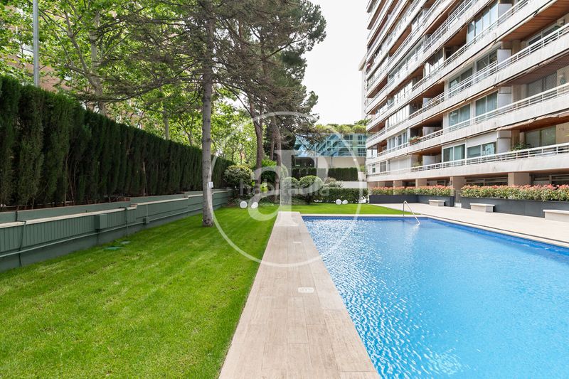 Foto 5ae86dc6-b3e5-4f00-8311-14d0acf8d01c. Pis amb calefacció aparcament piscina a Pedralbes Barcelona