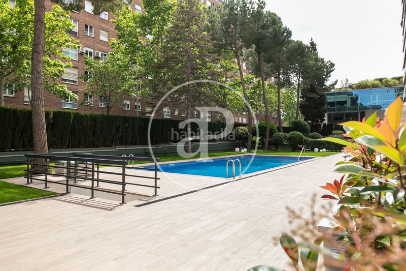Foto a7148ff6-5337-4af5-b975-83f6ab8c3bed. Pis amb calefacció aparcament piscina a Pedralbes Barcelona