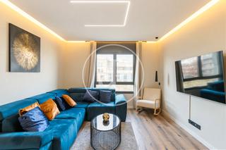 Miete Etagenwohnung  Gran via de les corts catalanes. Piso en alquiler en urgell