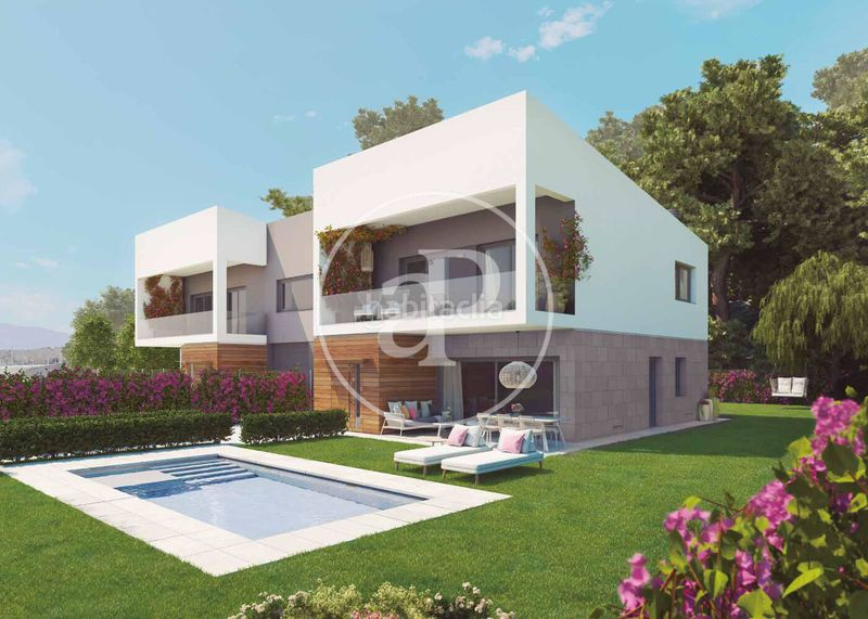 Foto 68d5b217-d196-4c89-b163-b425eaf90eaf. Casa amb calefacció aparcament piscina a Roca del Vallès (La)