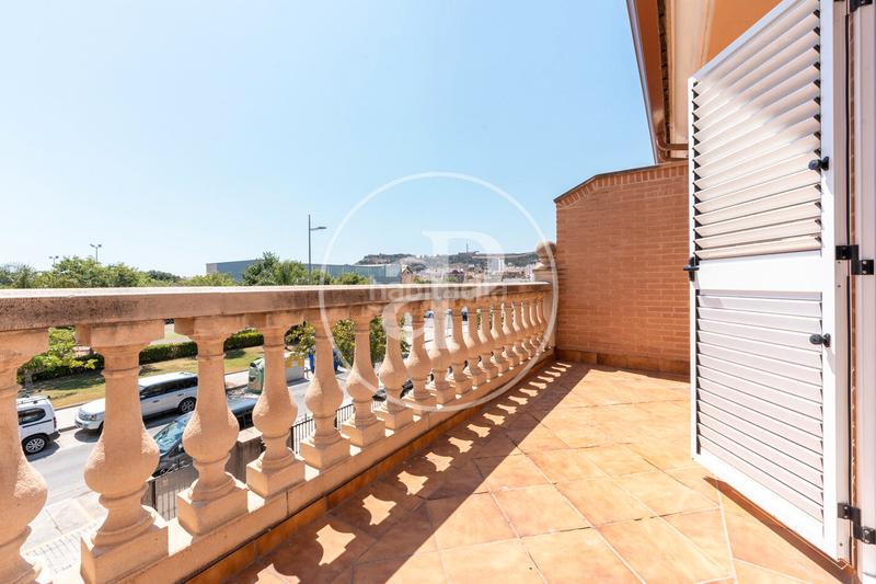 Foto 65a8845d-66a1-43e1-b8fe-1356c7a17a08. Casa adossada amb calefacció aparcament a Doctor Palos - Alto Palancia Sagunt