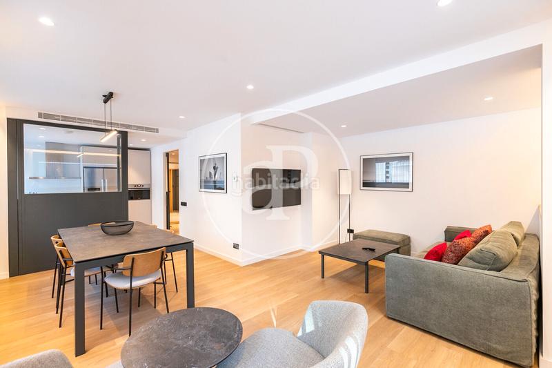 Foto 5689705d-4366-4567-a943-d79979155835. Lloguer pis amb calefacció piscina a Poblenou Barcelona