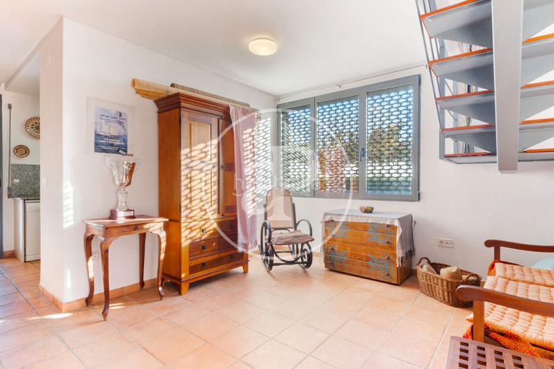 Foto 5d616e9e-c2e8-44fe-aa7d-aa4a6d4c22a5. Casa con riscaldamento parcheggio in Corinto-Almardà Sagunt