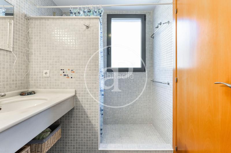 Foto cb2487c6-5a53-41a9-ab95-a0ed9947b653. Casa con riscaldamento parcheggio in Corinto-Almardà Sagunt