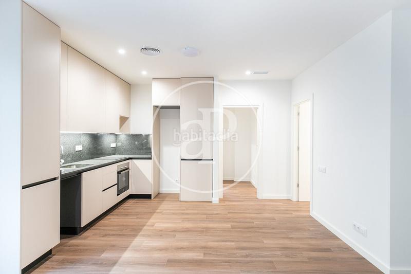 Foto 7bbdfd6d-6771-4699-9d4b-0657f970848e. Alquiler piso  de obra nueva en alquiler en sants en Barcelona