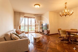 Appartement  Carrer de pere aleixandre. Piso en venta frente a los jardines del turia