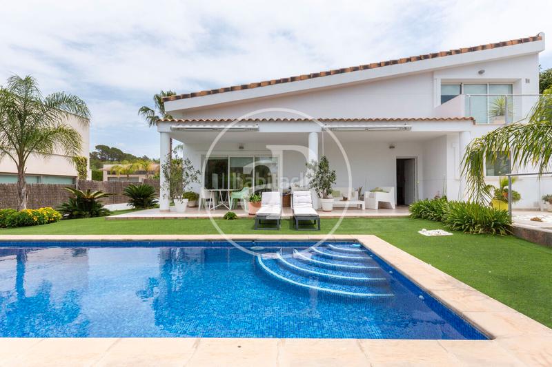 Foto ac153e06-21f9-428d-88b6-776887bbe7a3. Casa con riscaldamento parcheggio piscina in Torre en Conill-Cumbres de San Antonio Bétera