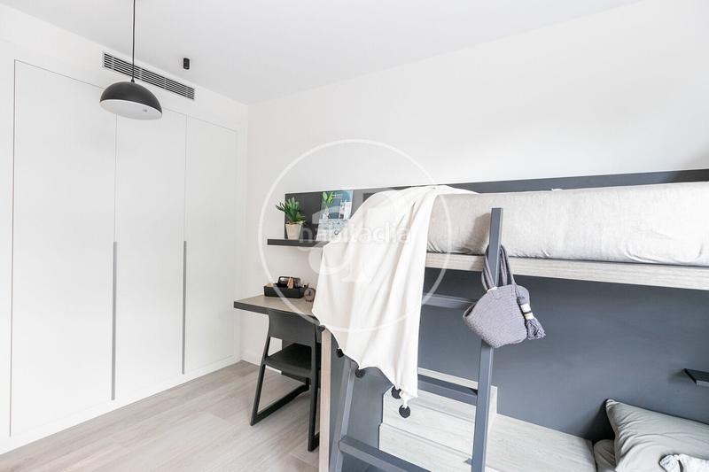 Foto 46baa08f-f986-4ec3-bf51-e21c7f75ad1c. Haus mit parking pool in Finestrelles Esplugues de Llobregat