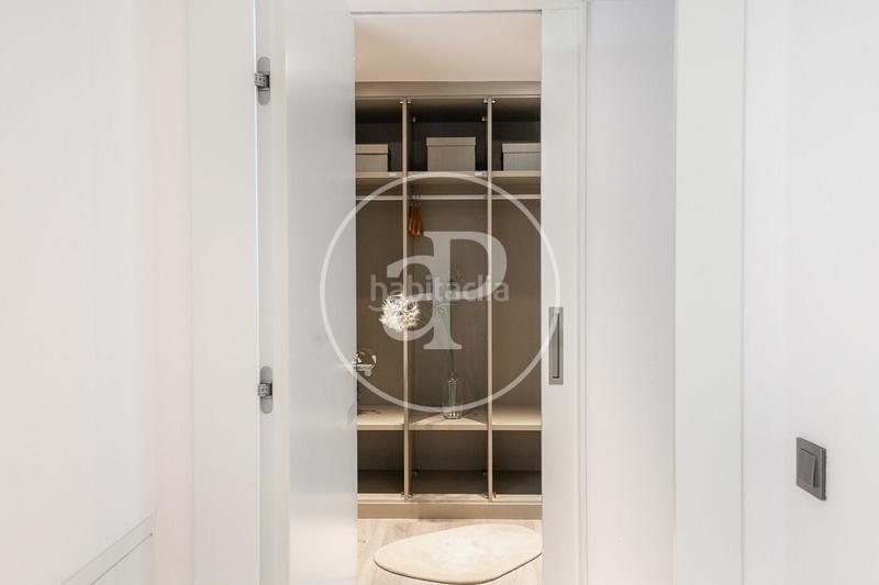 Foto 7bf54f6a-1774-4df9-b4af-b0238886caea. Haus mit parking pool in Finestrelles Esplugues de Llobregat