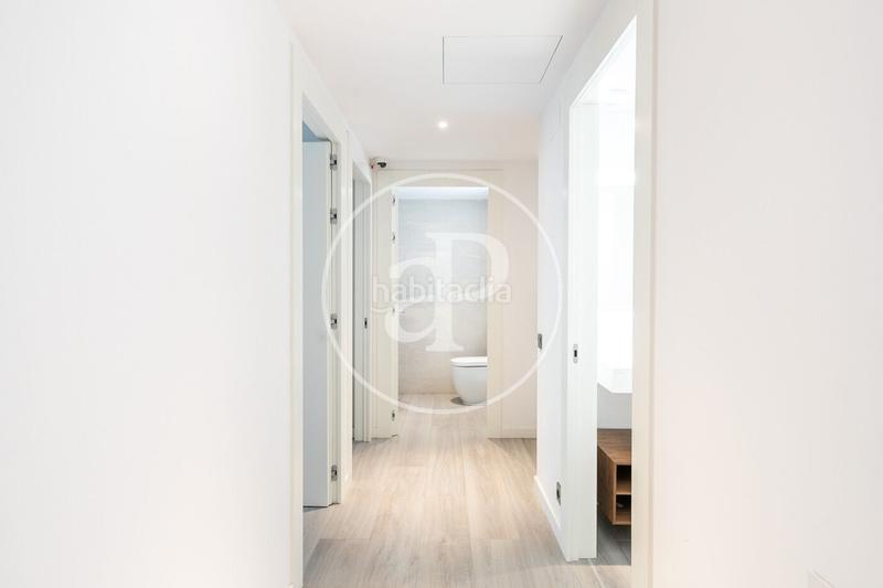 Foto b05d51ac-7afe-454c-b087-87744f5da11f. Haus mit parking pool in Finestrelles Esplugues de Llobregat