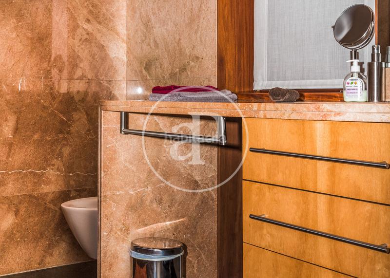 Foto 0892d559-6f86-4589-adc4-0da86dd8d560. Casa adossada amb aparcament piscina a Sant Andreu de Palomar Barcelona