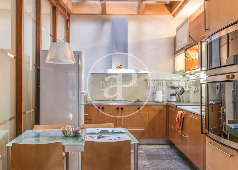 Foto 3a64e82e-47d4-47ae-89e6-47bb576b61b0. Casa adossada amb aparcament piscina a Sant Andreu de Palomar Barcelona