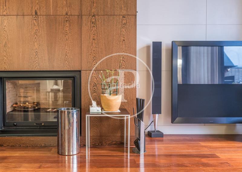 Foto 7b2cfa2e-28bf-4219-845f-e7c10a109c46. Casa adossada amb aparcament piscina a Sant Andreu de Palomar Barcelona