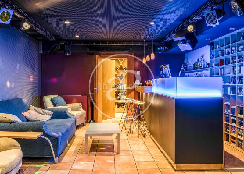 Foto a79f95d3-2580-458a-9f2a-77087b45e417. Casa adossada amb aparcament piscina a Sant Andreu de Palomar Barcelona