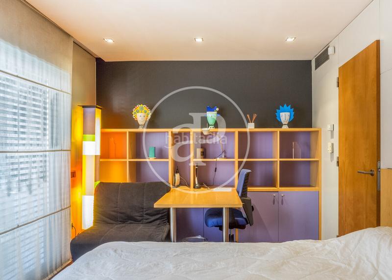 Foto c01e5b49-d6ca-42a6-869d-dbc8e64db1e5. Casa adossada amb aparcament piscina a Sant Andreu de Palomar Barcelona