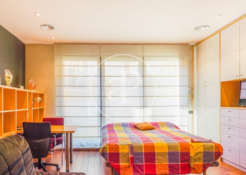 Foto c2226758-003e-4004-b456-8ebadf8ee9c4. Casa adossada amb aparcament piscina a Sant Andreu de Palomar Barcelona