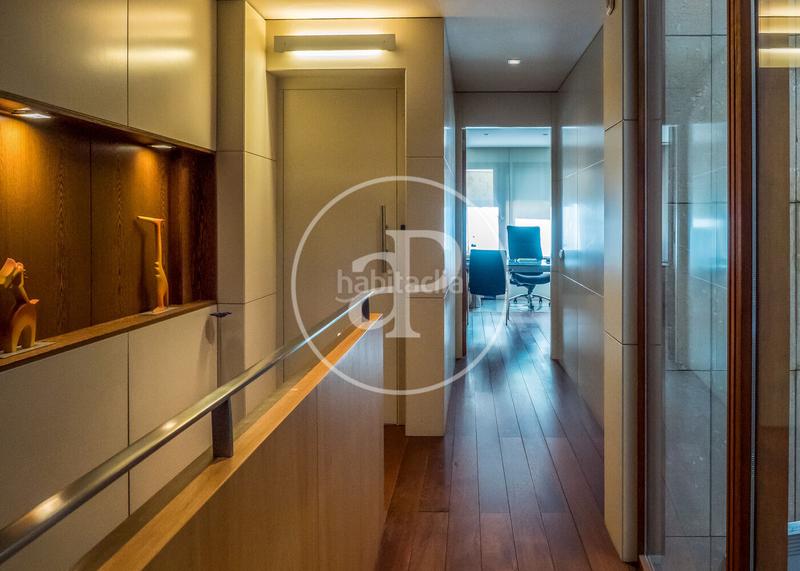 Foto f1567411-0bd1-482d-8ab2-38c8d2a065f2. Casa adossada amb aparcament piscina a Sant Andreu de Palomar Barcelona