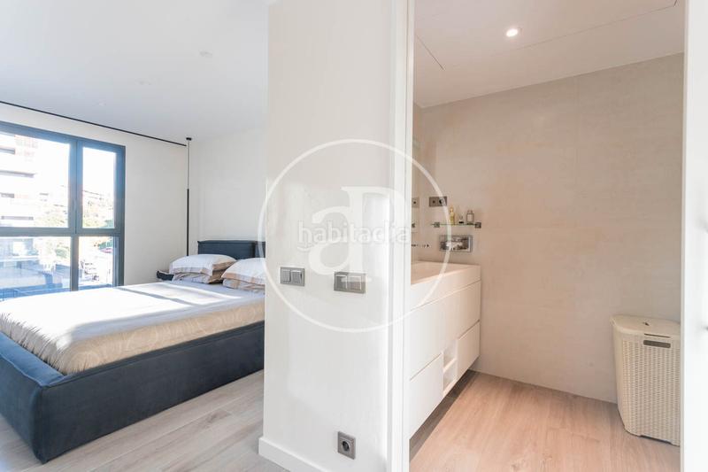 Foto c5d4c4b1-934b-4b14-a20f-dc02743803b8. Appartamento con riscaldamento parcheggio piscina in Esplugues de Llobregat