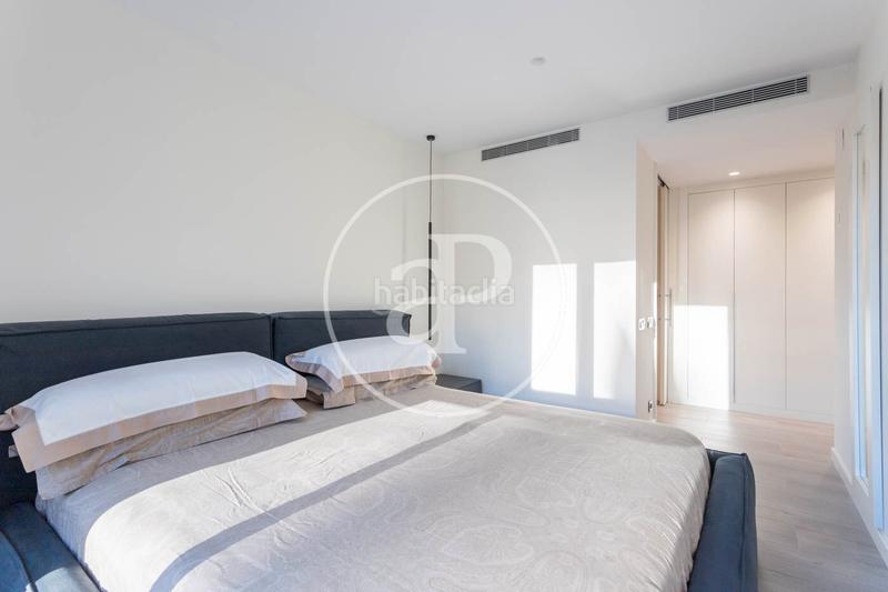 Foto ebe8cd61-75ab-4cc3-95df-31fd22f38b48. Appartamento con riscaldamento parcheggio piscina in Esplugues de Llobregat