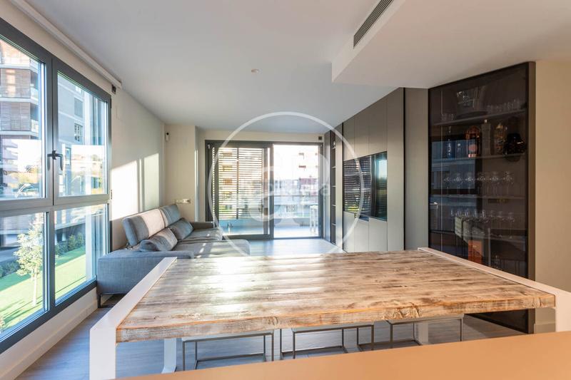 Foto f0aed58b-e04b-47e9-aa49-412ac8699ada. Appartamento con riscaldamento parcheggio piscina in Esplugues de Llobregat