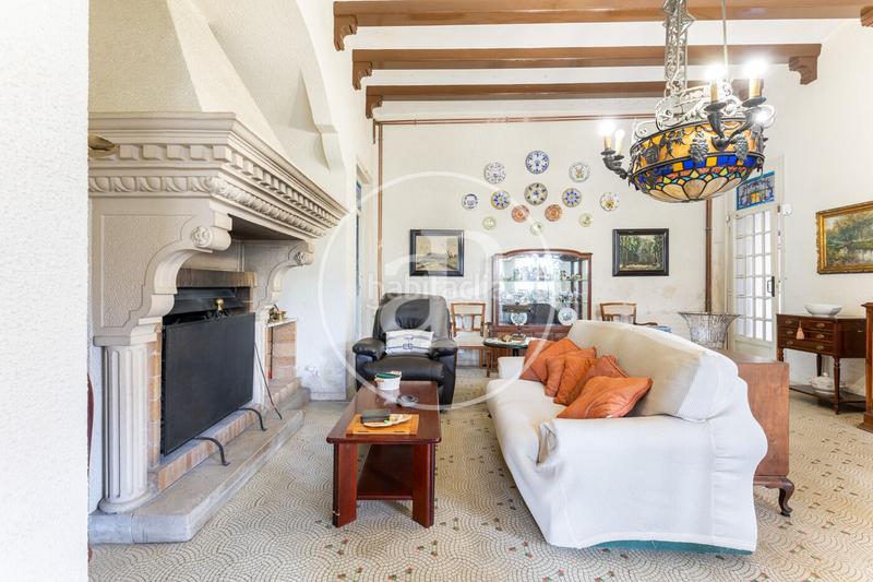 Foto 2d8d8734-8d21-4736-ab4e-8144ea165272. Casa amb calefacció aparcament piscina a Les Fonts Terrassa