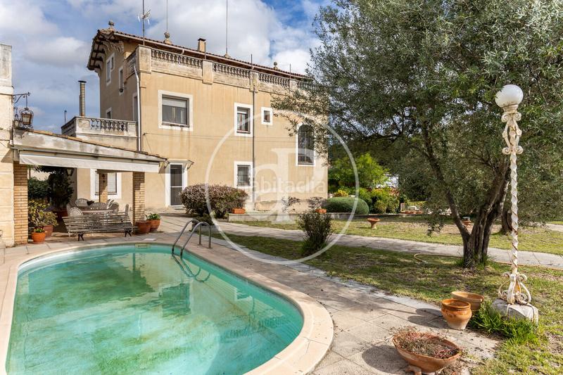 Foto 6d4e1123-ee6b-4bf0-8722-2068b50c0467. Casa amb calefacció aparcament piscina a Les Fonts Terrassa