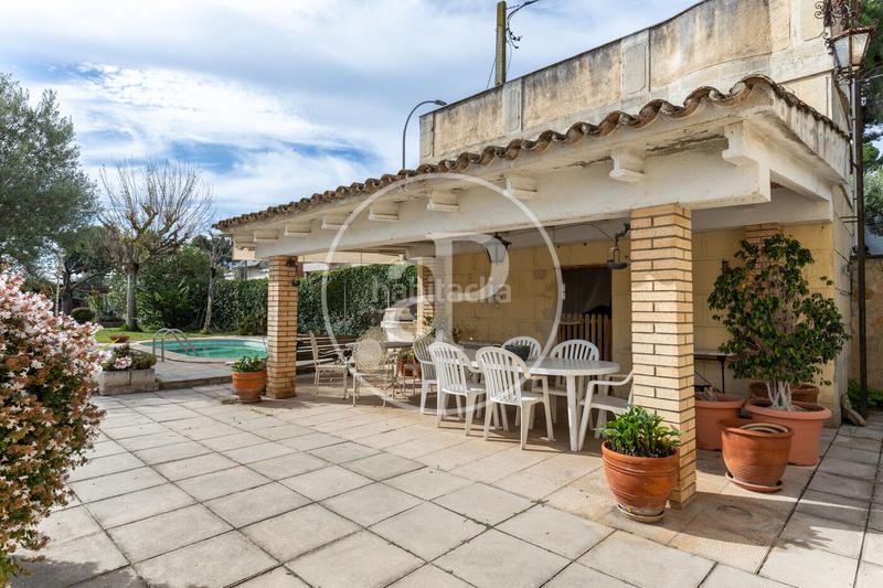 Foto 9fee7ff6-d4c6-4804-89e1-d7b2cf21538d. Casa amb calefacció aparcament piscina a Les Fonts Terrassa